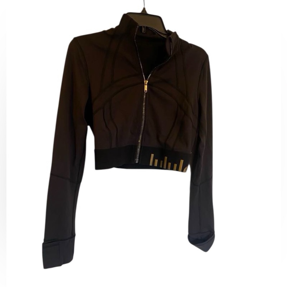 Lululemon cropped define jacket BLACK/GOLD Size 4/6